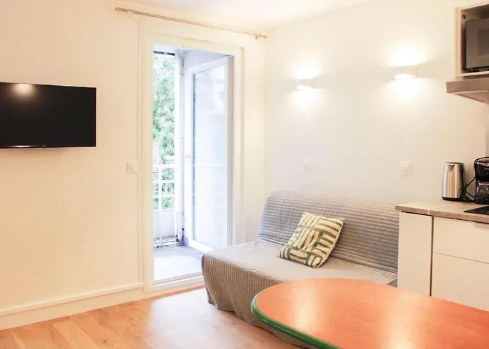 Charming Bright In The Heart Of Apartment